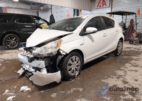 2013 Toyota Prius C One из США, поврежденный, VIN JTDKDTB31D1047298